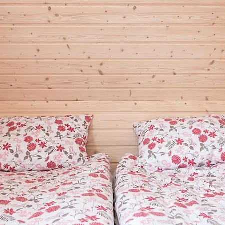 Mile Z Basenem - Tatil parkı