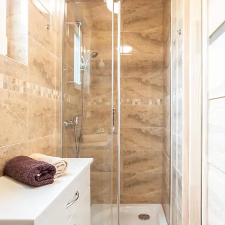 Tatil parkı Mile Z Basenem - *